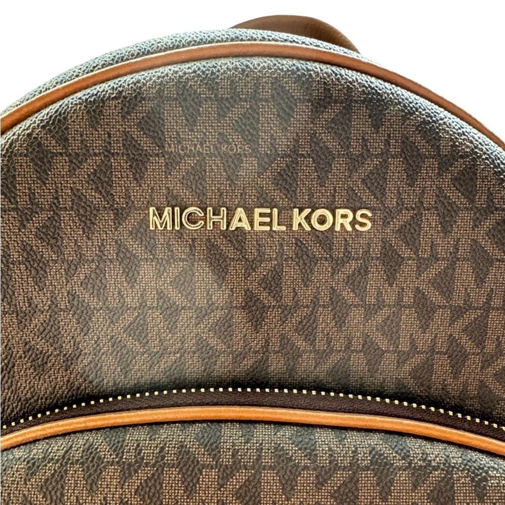 NWT Michael Kors Abbey Signature Brown/Acorn Backpack with Gold Accents (Large) - Picture 8 of 11